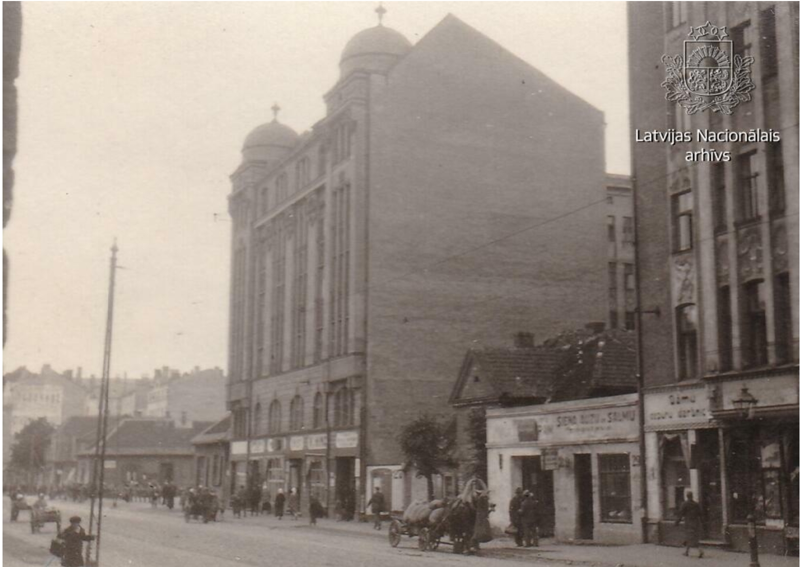 Skats uz ēku no Matīsa ielas 1928. gadā